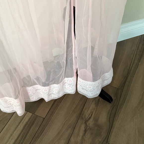 Miss Elaine Vintage Multi-layer Sheer Chiffon Peignor (Robe and Nightgown) - Picture 14 of 16